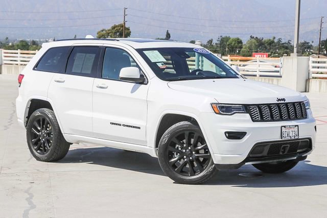 Used 2021 Jeep Grand Cherokee Laredo X RWD image 2