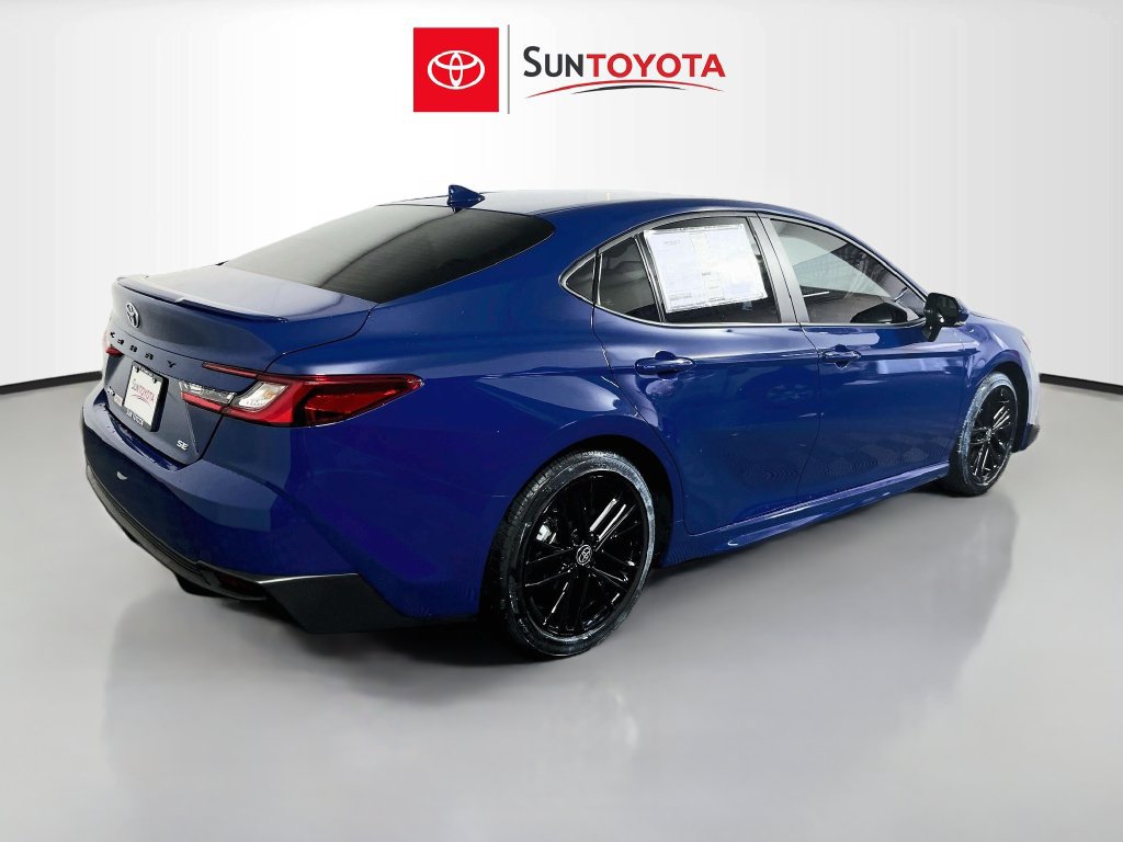 Used 2025 Toyota Camry SE FWD image 3