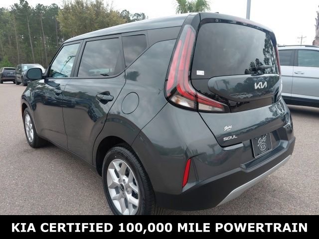 Used 2025 Kia Soul LX FWD image 7