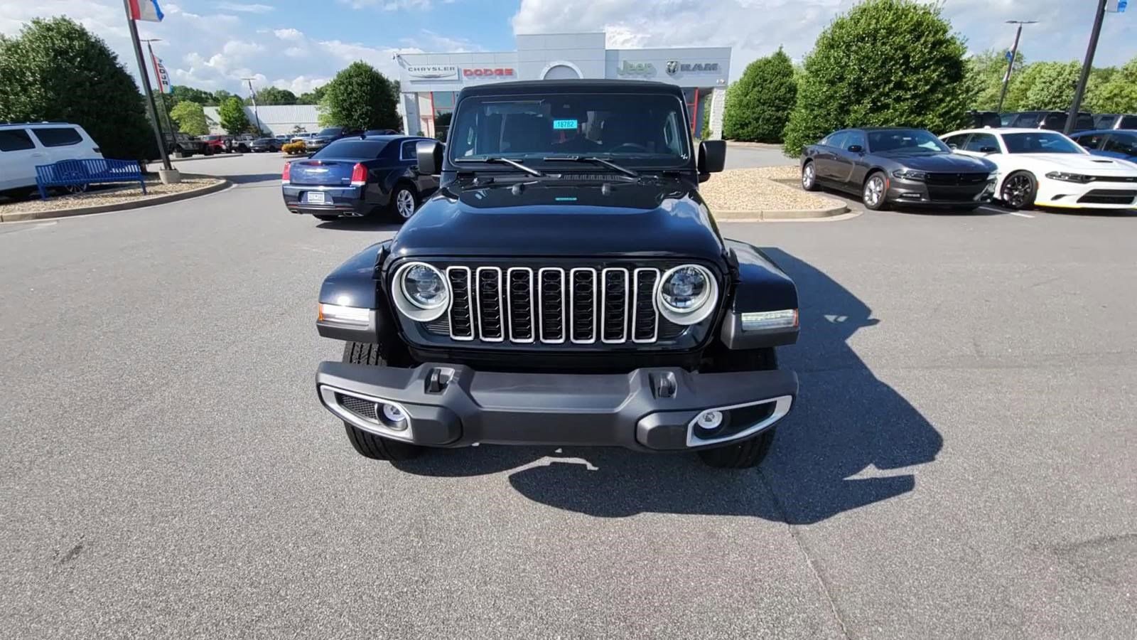 Used 2024 Jeep Wrangler Unlimited Sahara w/ Safety Group AWD/4WD image 7