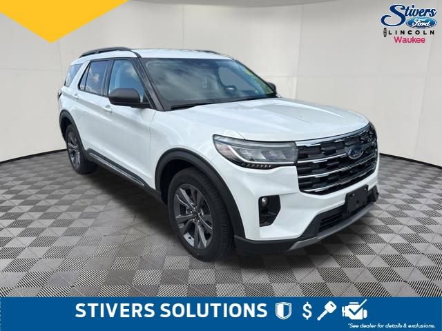 Used 2025 Ford Explorer Active w/ Active Comfort Package AWD/4WD image 3