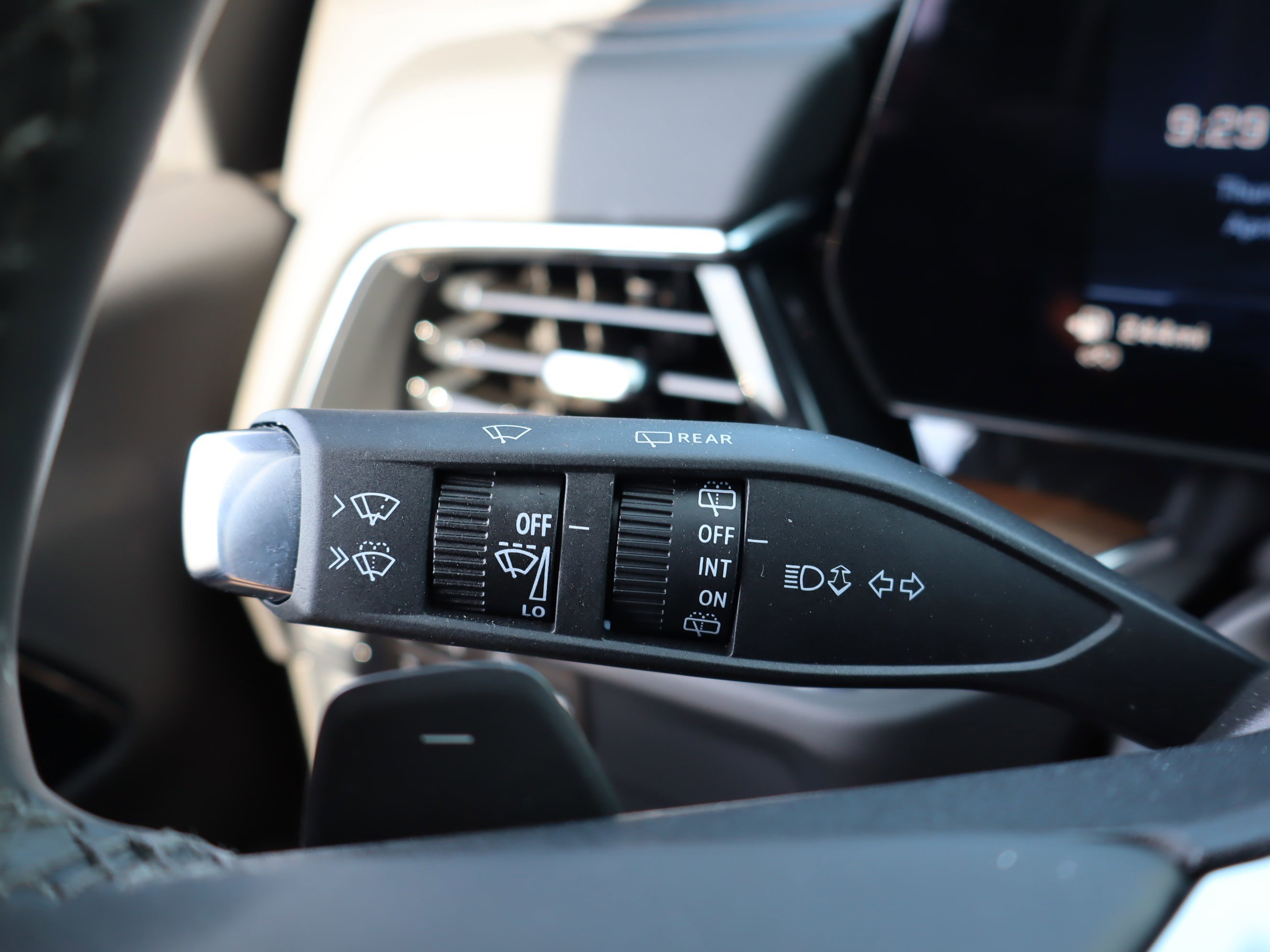 Used 2026 Chevrolet Suburban High Country AWD/4WD image 26