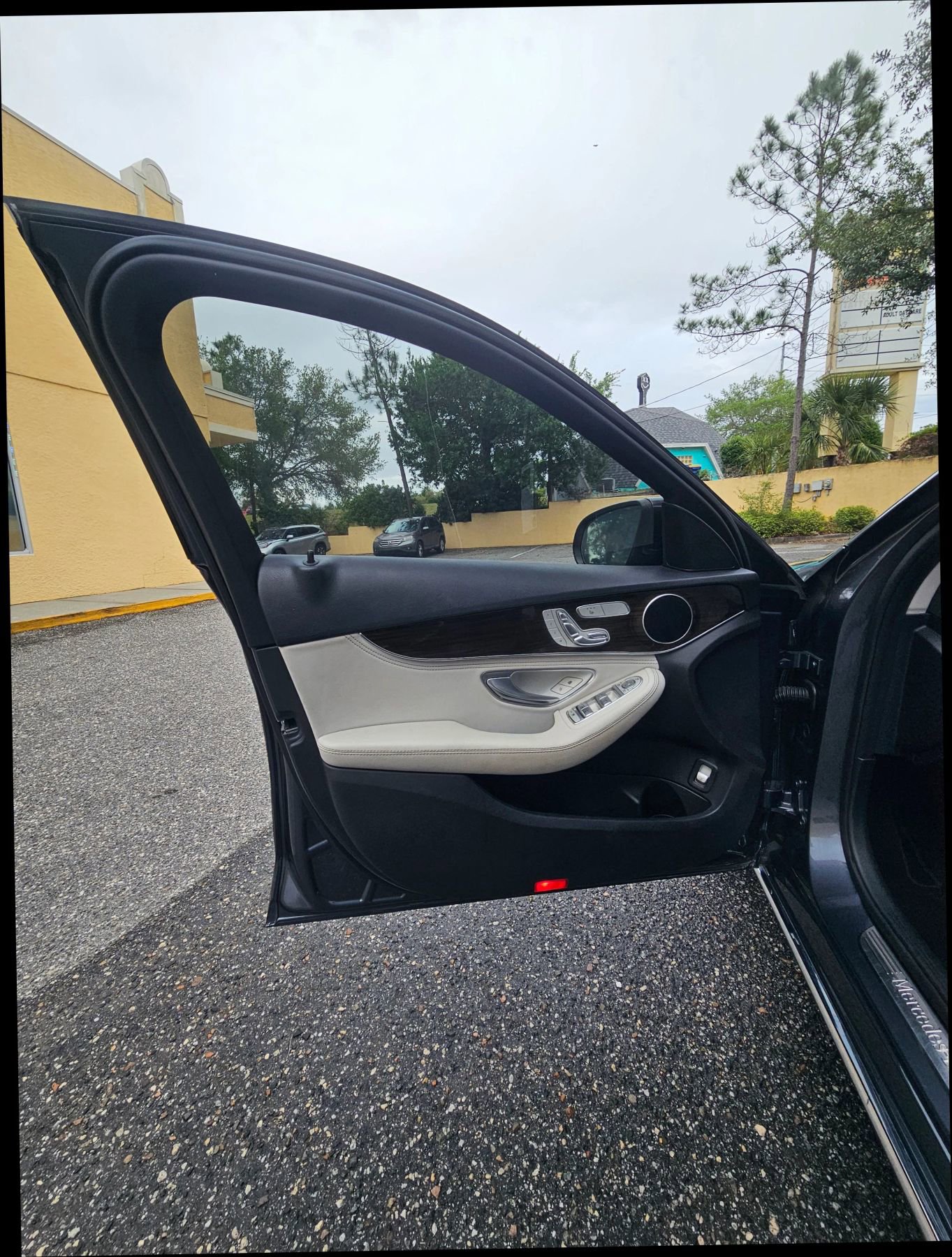 Used 2016 Mercedes-Benz C 300 4MATIC Sedan image 39