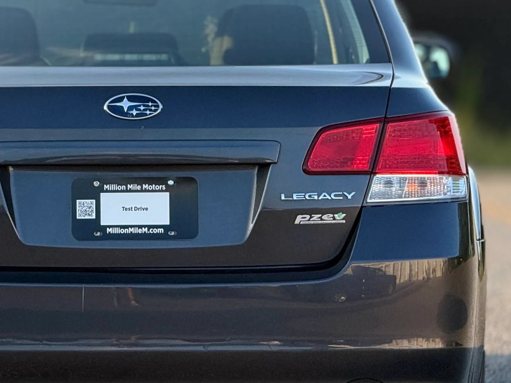 Used 2011 Subaru Legacy 2.5i Premium w/ All-Weather Pkg AWD/4WD image 14