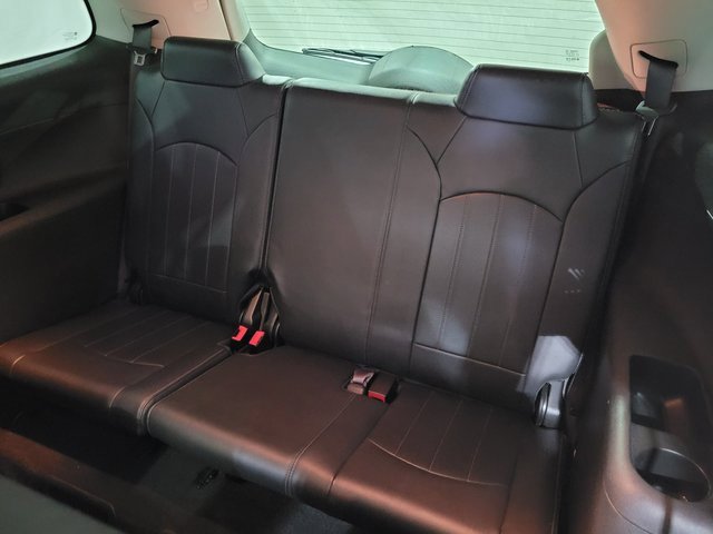Used 2017 Buick Enclave Premium image 37