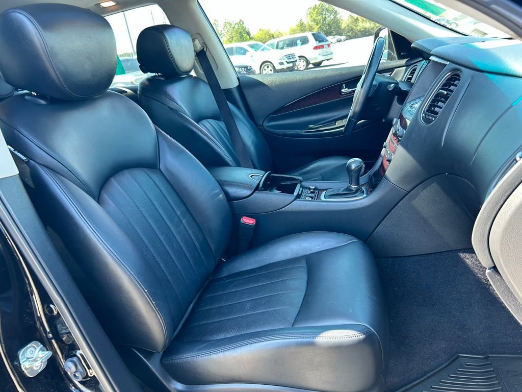 Used 2017 INFINITI QX50 AWD w/ Technology Package image 13