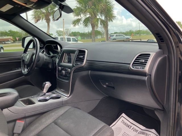 Used 2021 Jeep Grand Cherokee Laredo RWD image 12