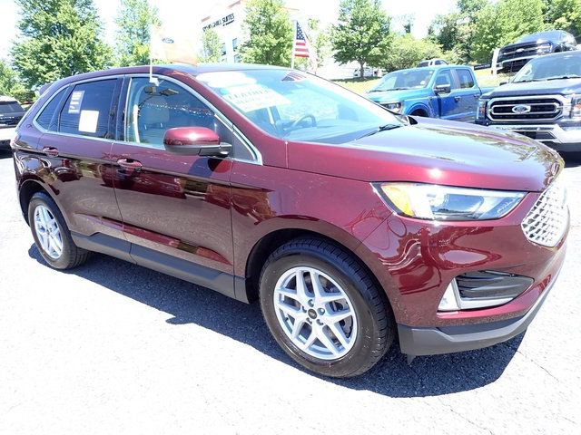 Certified 2024 Ford Edge SEL w/ Convenience Package AWD/4WD image 11