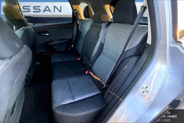 Used 2022 Nissan Rogue SV image 19