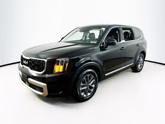 Used 2024 Kia Telluride LX image 3