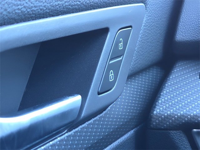 Used 2023 Volkswagen Golf R image 21