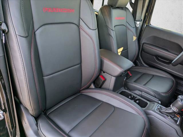 Certified 2024 Jeep Wrangler Unlimited Rubicon w/ Convenience Group image 17