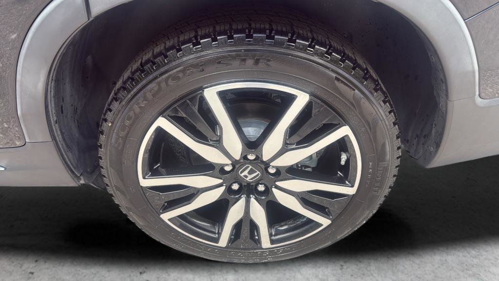 Used 2020 Honda Pilot Touring image 23
