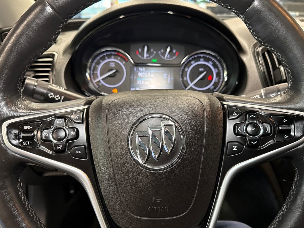 Used 2017 Buick Regal Premium w/ Driver Confidence Package #2 AWD/4WD image 21