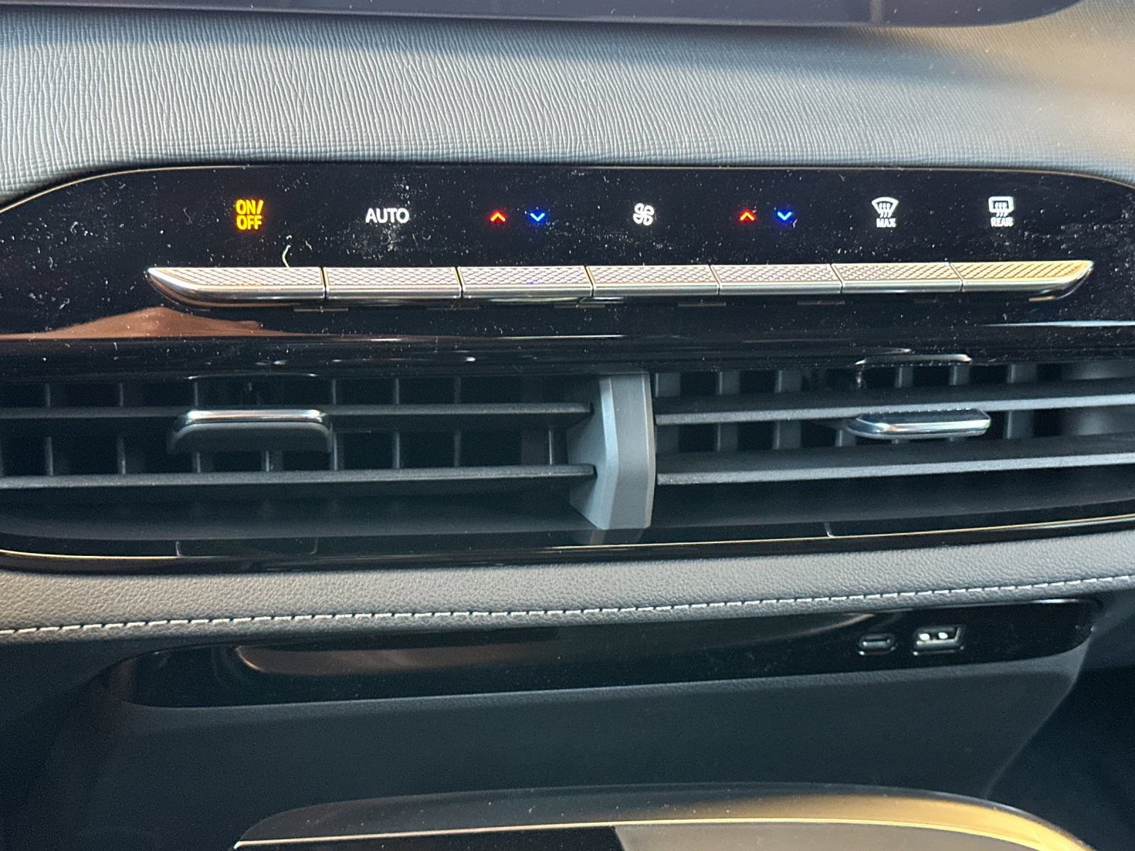 New 2026 Buick Enclave Sport Touring w/ Power Package FWD image 22
