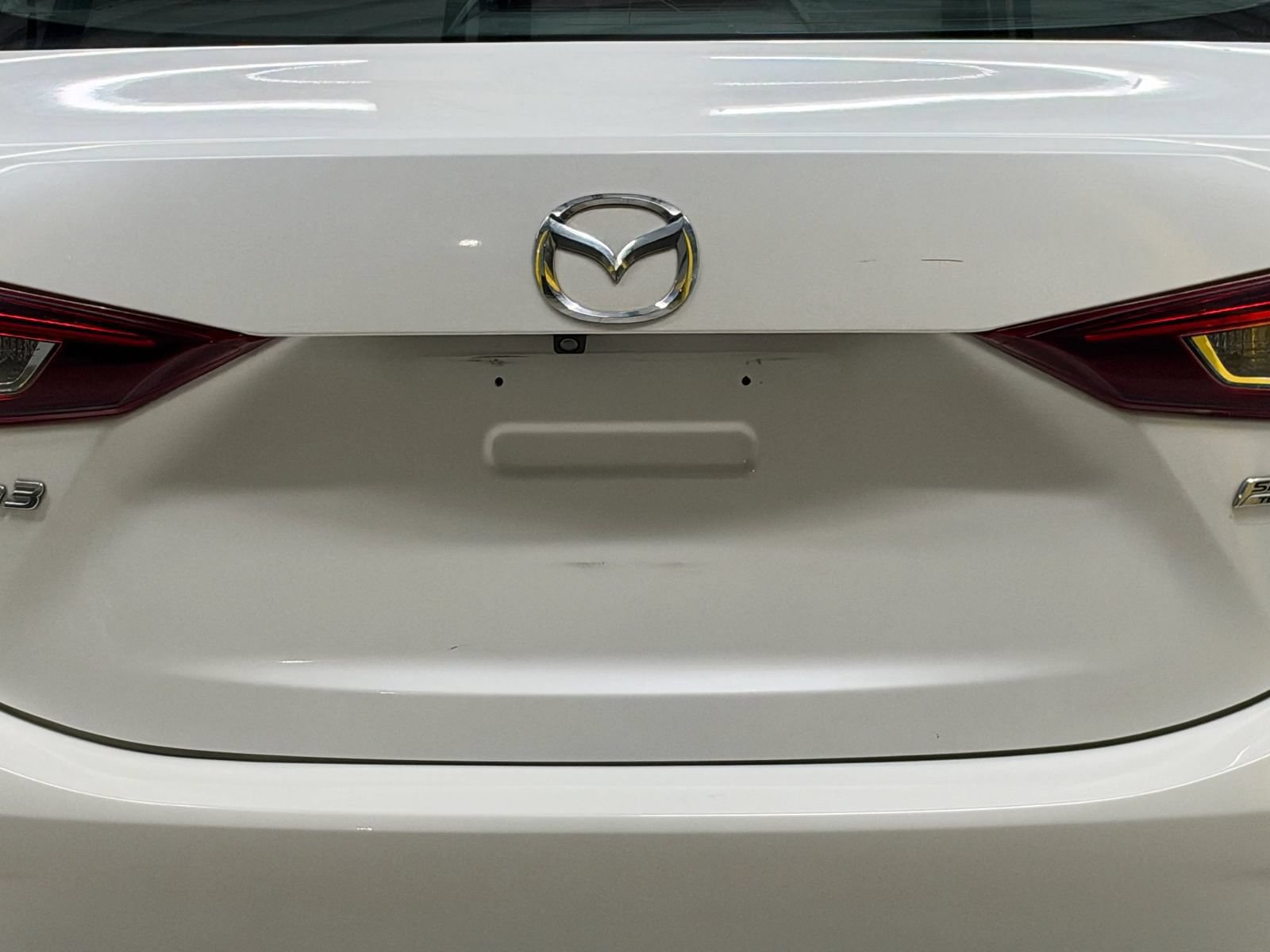 Used 2016 MAZDA MAZDA3 i Sport w/ Preferred Equipment Package FWD image 11