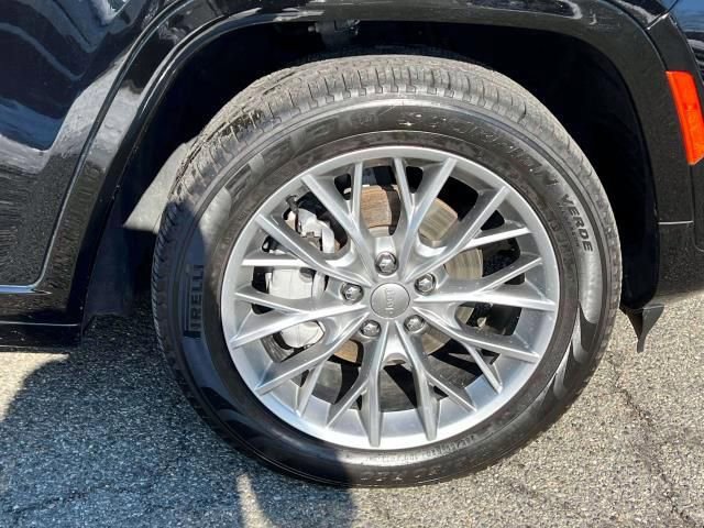 Certified 2023 Jeep Grand Cherokee Summit w/ Adv Protech Group IV image 10