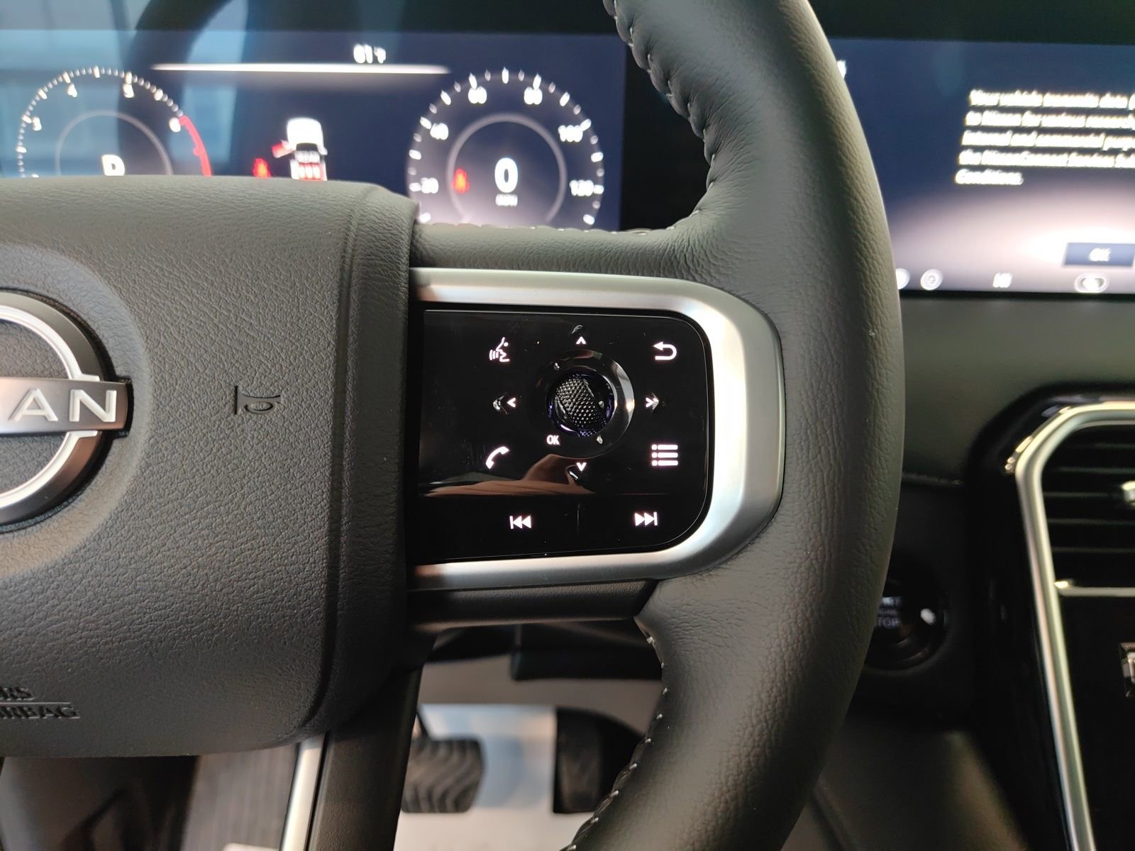 New 2026 Nissan Armada SV image 18