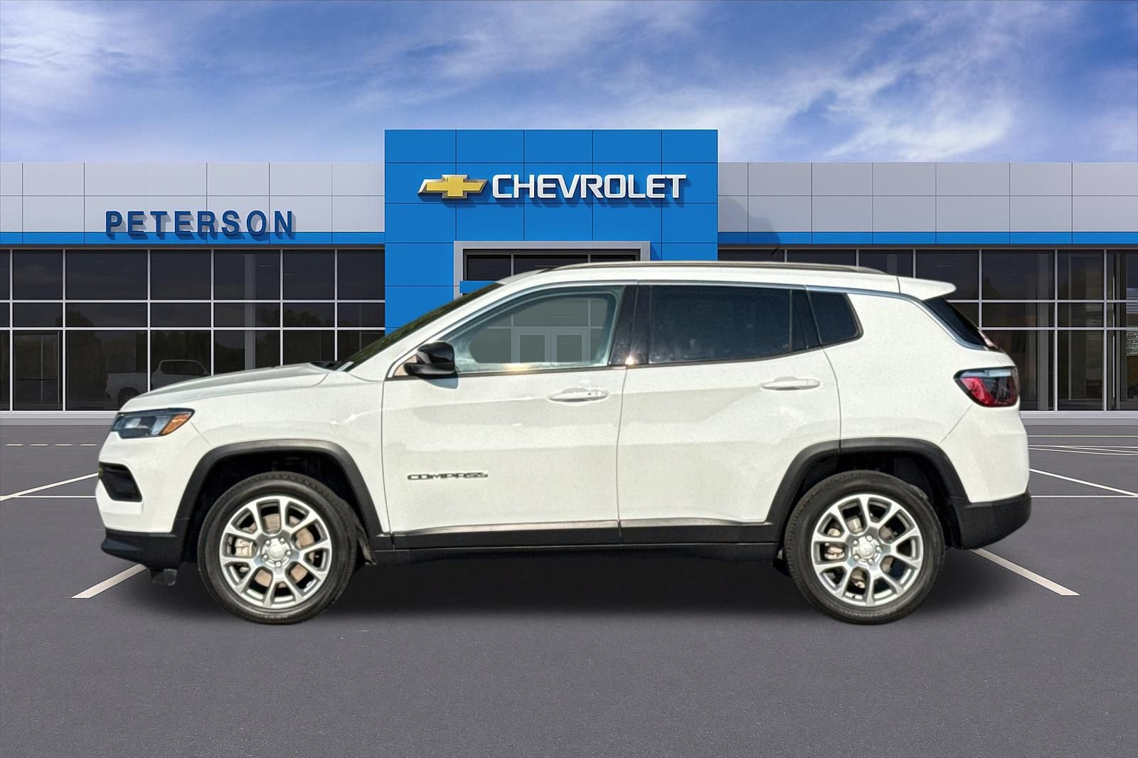 Used 2024 Jeep Compass Latitude AWD/4WD image 7