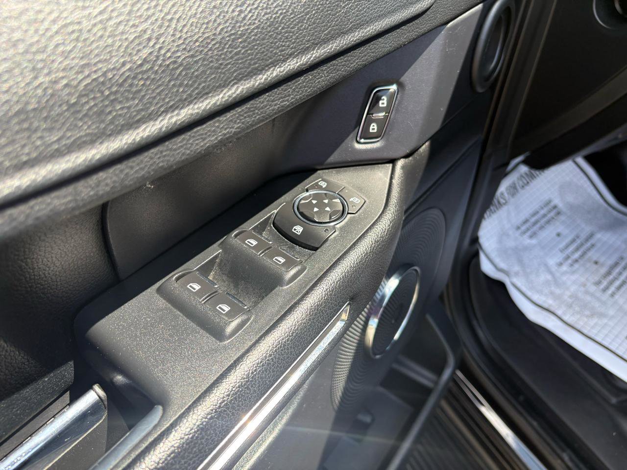 Used 2019 Ford Expedition XLT w/ Equipment Group 201A AWD/4WD image 12