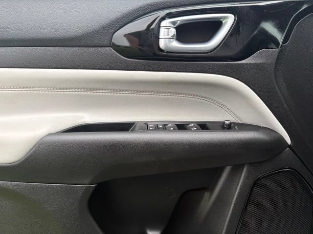Used 2025 Jeep Compass Limited AWD/4WD image 22