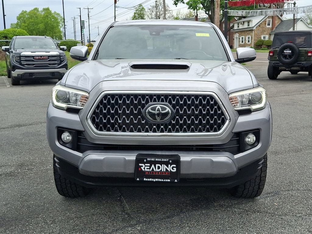 Used 2018 Toyota Tacoma TRD Sport w/ Technology Package AWD/4WD image 2