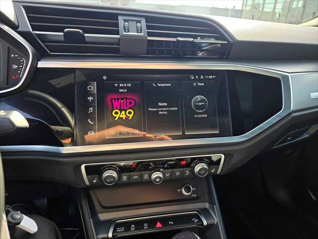 Certified 2025 Audi Q3 2.0T Premium w/ Black Optic Sport Package image 27