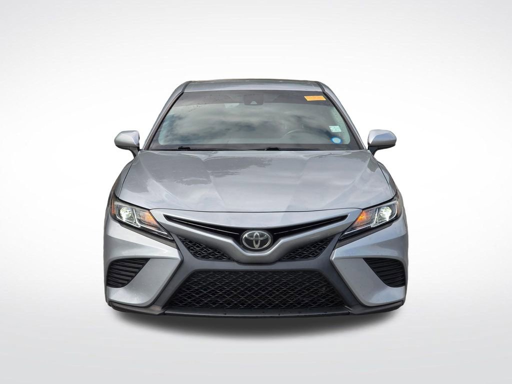 Used 2019 Toyota Camry SE FWD image 11