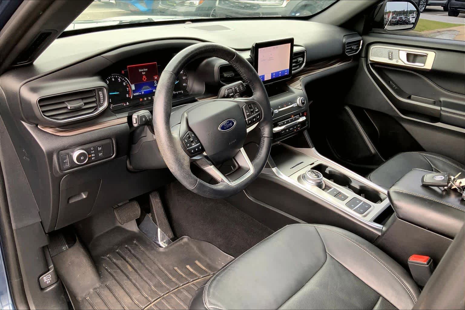 Used 2020 Ford Explorer Limited w/ Class III Trailer Tow Package RWD image 17