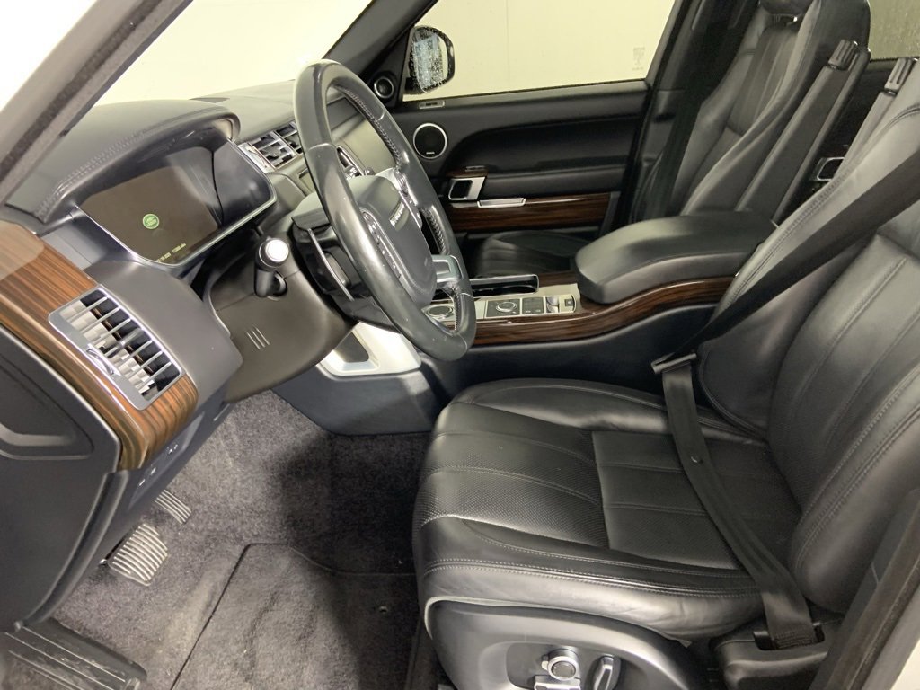 Used 2016 Land Rover Range Rover HSE image 25
