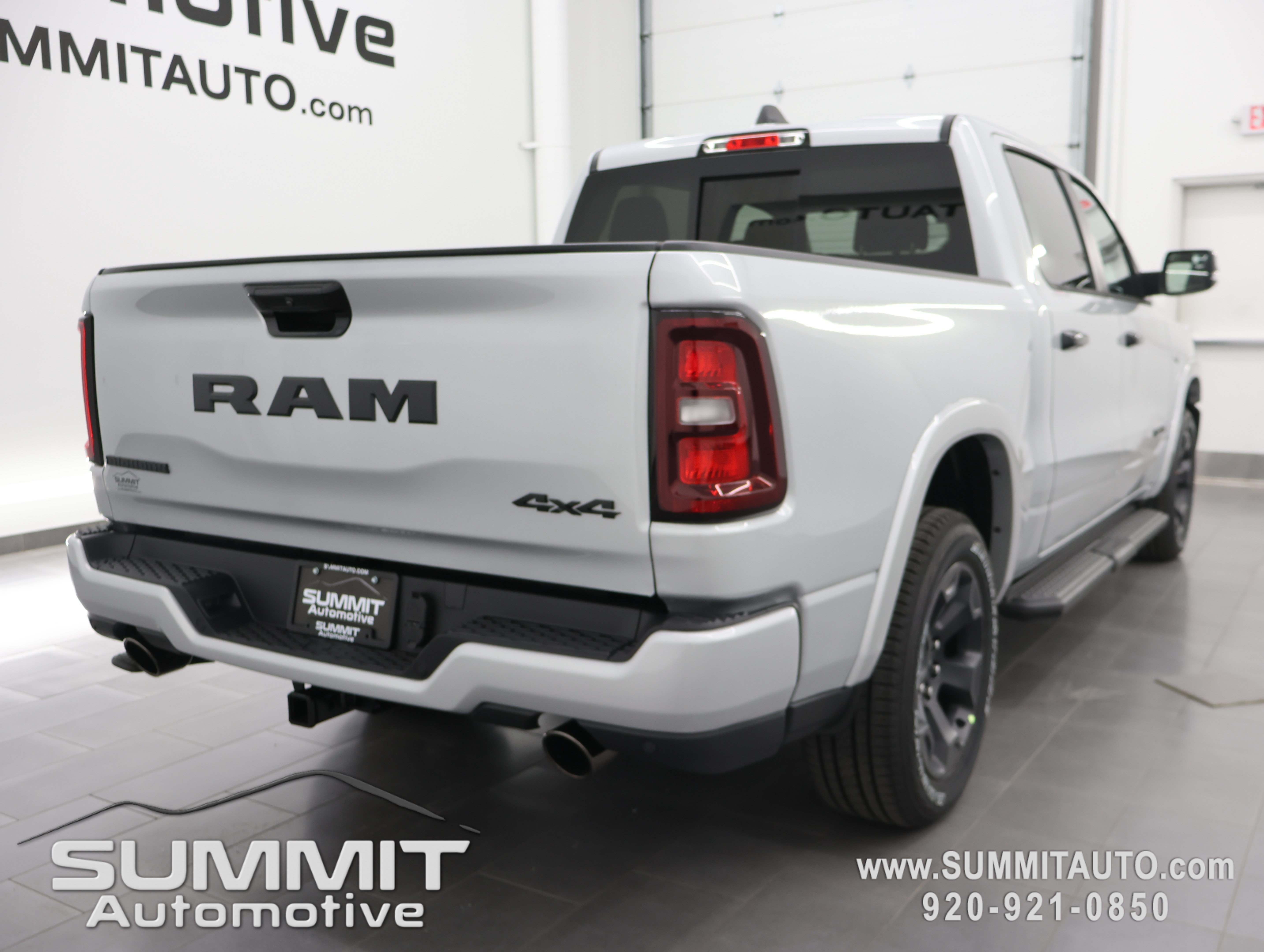 New 2026 RAM 1500 Big Horn AWD/4WD image 4