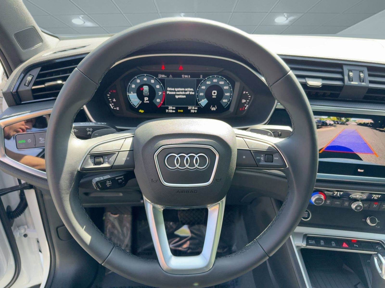 New 2025 Audi Q3 2.0T Premium image 17