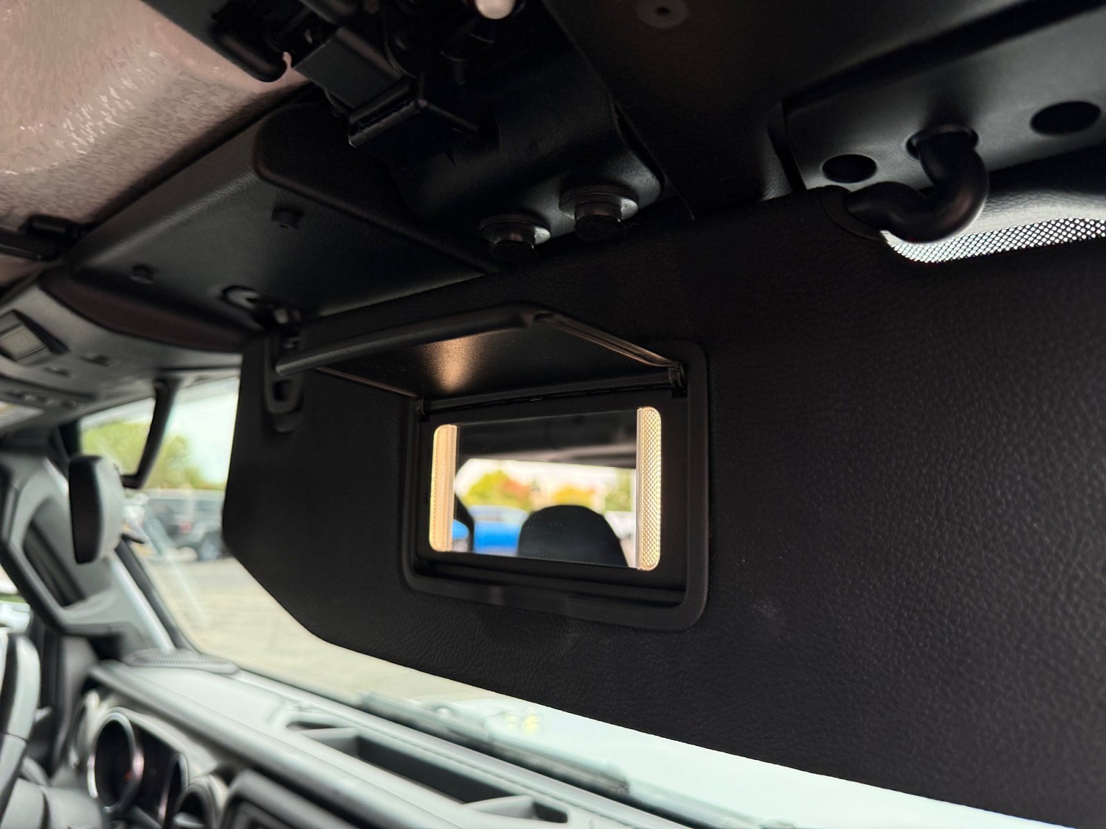 Used 2019 Jeep Wrangler Unlimited Sport AWD/4WD image 32