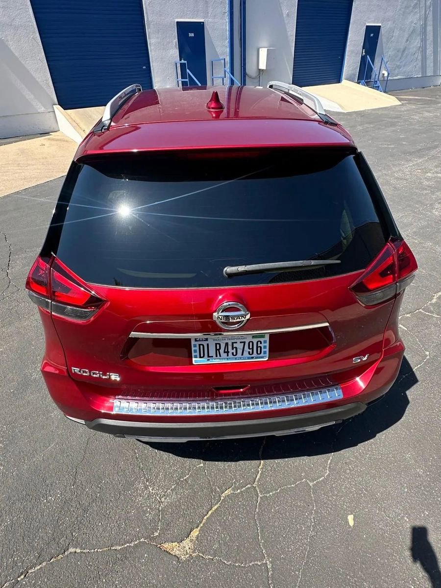 Used 2018 Nissan Rogue SV image 7
