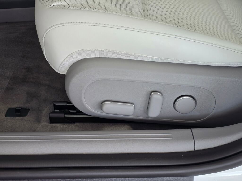 New 2025 Hyundai Ioniq 6 SEL image 18