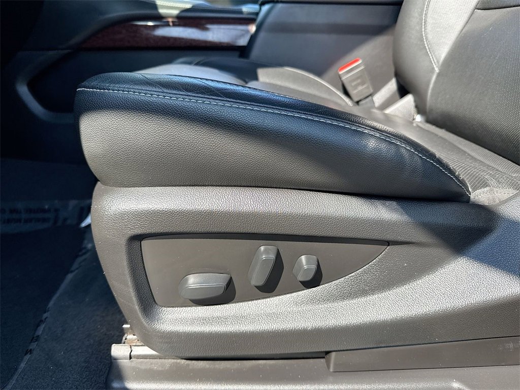 Used 2020 GMC Yukon SLT image 12