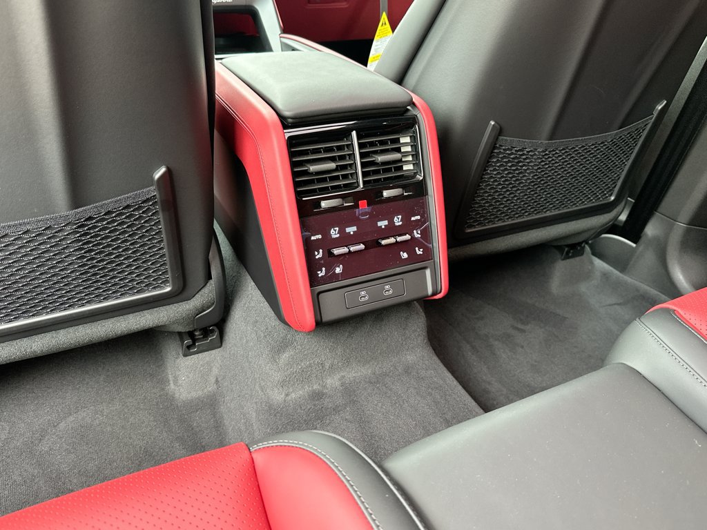 New 2026 Porsche Cayenne Turbo AWD/4WD image 27