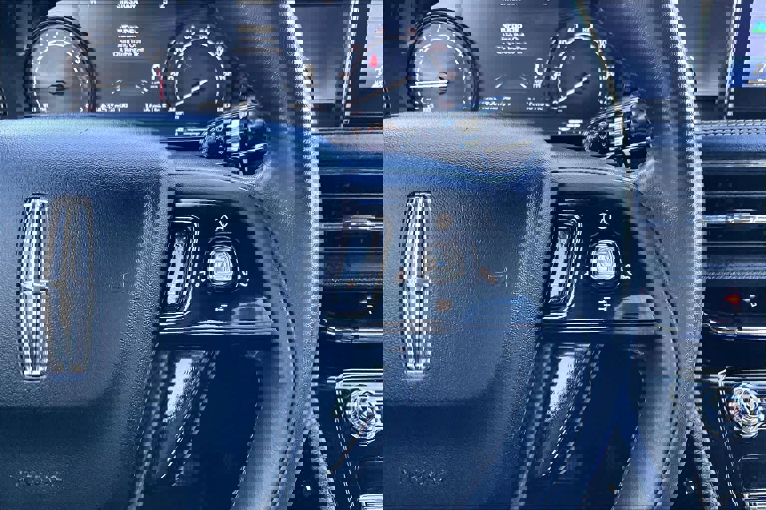 Used 2021 Lincoln Corsair FWD w/ Equipment Group 101A image 25