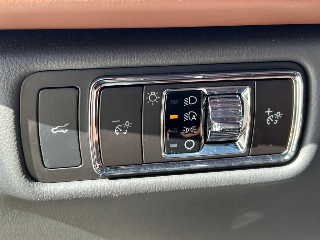 Used 2025 Lincoln Aviator Reserve w/ Jet Appearance Package AWD/4WD image 32