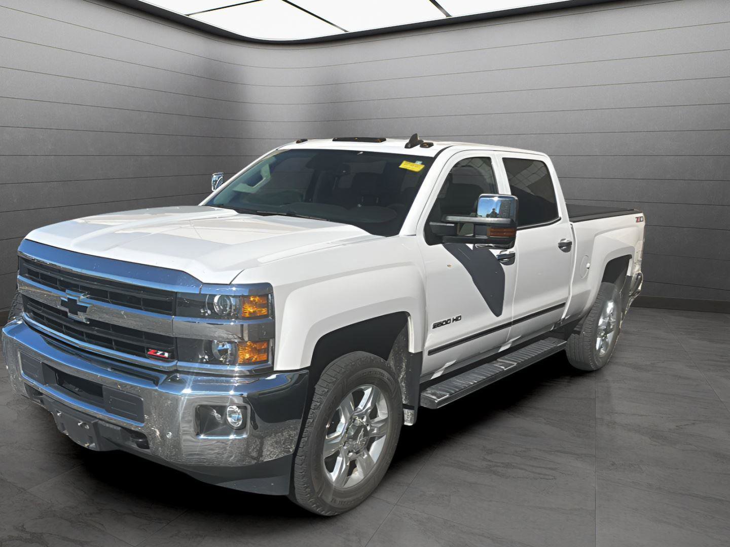 Used 2018 Chevrolet Silverado 2500 LTZ w/ LTZ Plus Package image 2