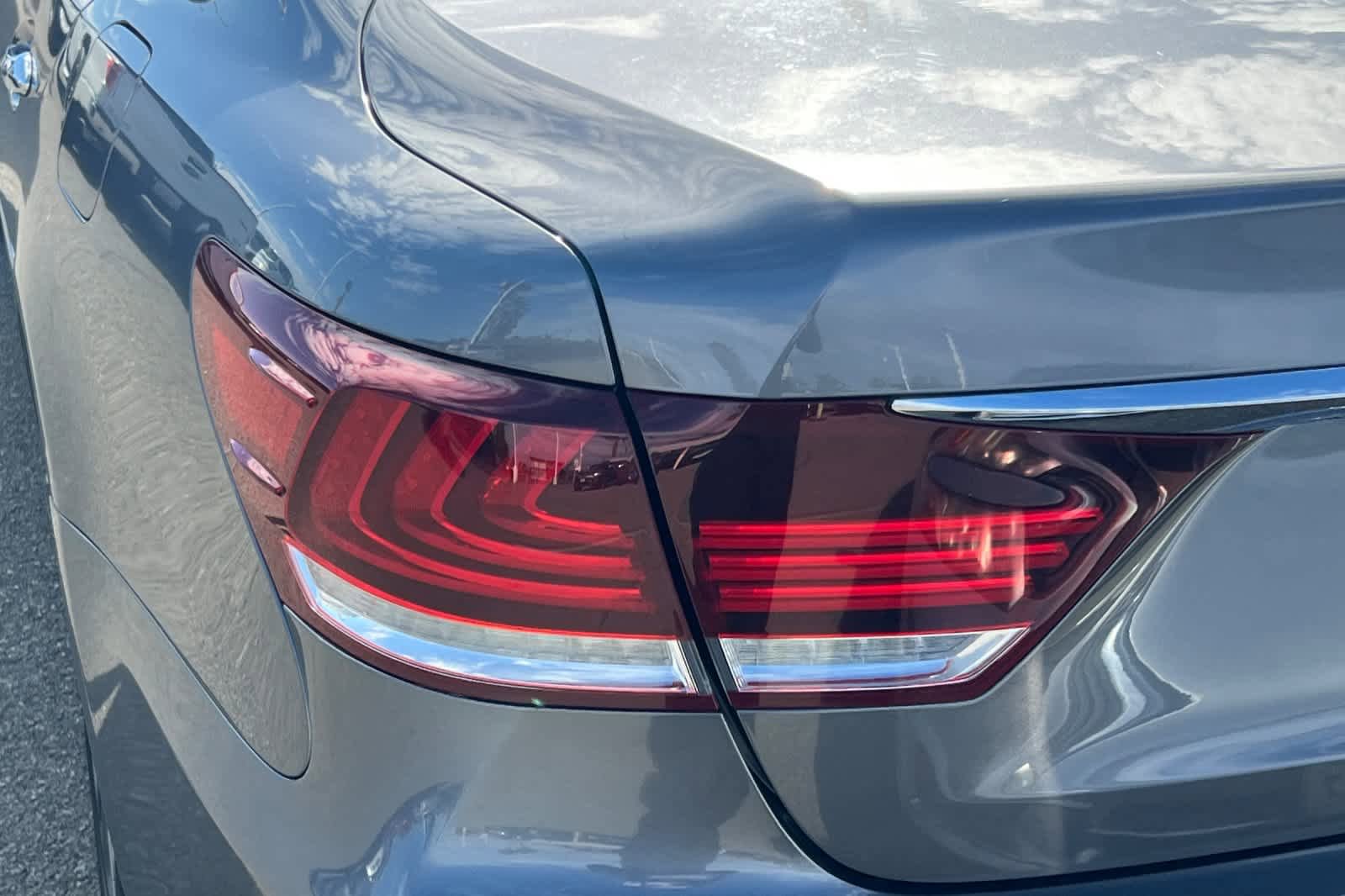 Used 2014 Lexus LS 460 w/ Comfort Package RWD image 20