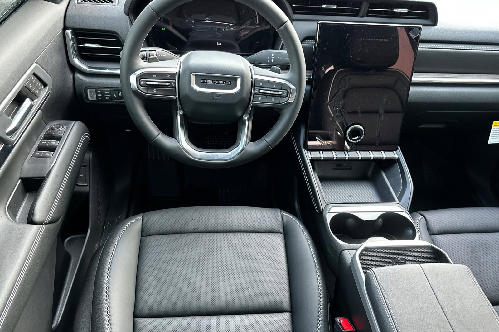 New 2026 GMC Terrain Denali w/ LPO, Floor Liner Package image 15