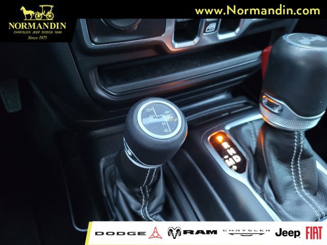 Used 2022 Jeep Wrangler Unlimited Sahara AWD/4WD image 13