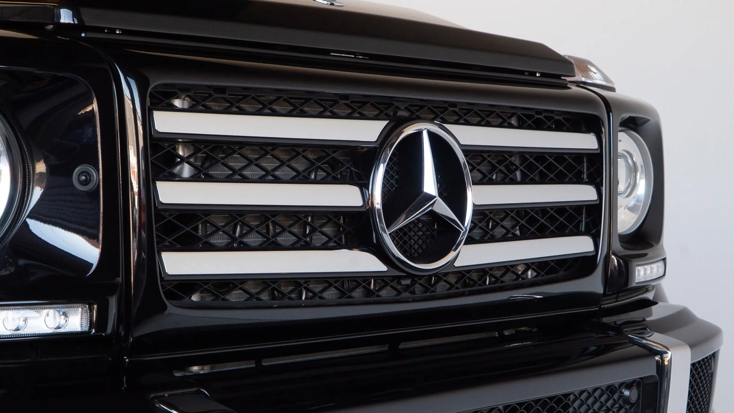 Used 2017 Mercedes-Benz G 550 Squared image 28