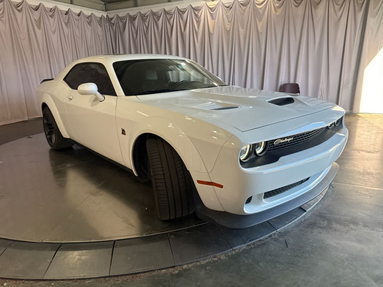 Used 2022 Dodge Challenger R/T Scat Pack RWD image 3