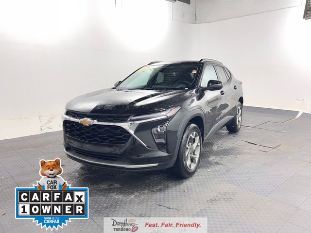 Used 2025 Chevrolet Trax LT w/ LT Convenience Package image 1