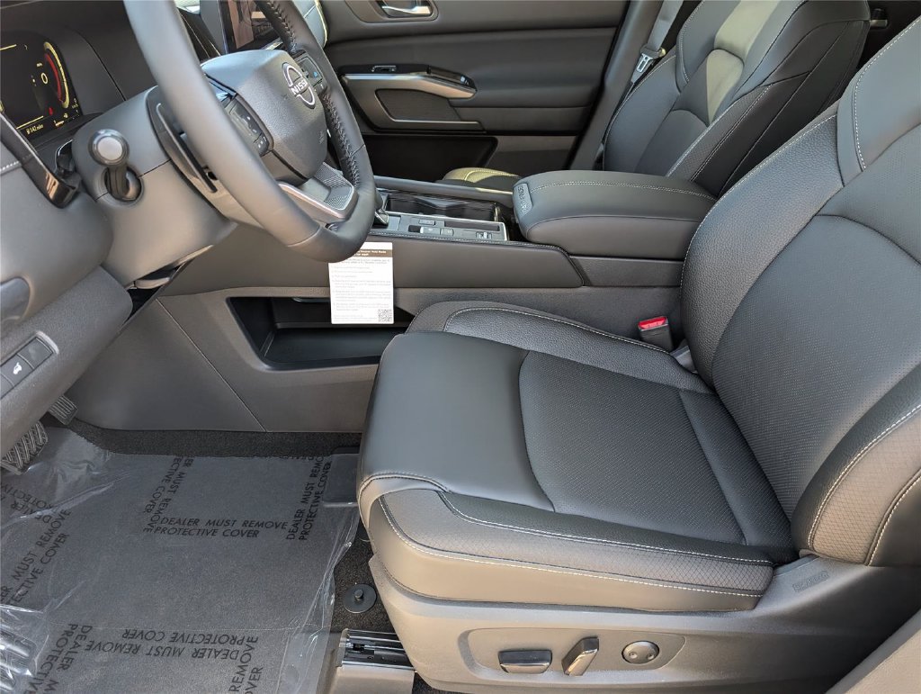 New 2026 Nissan Pathfinder SL w/ SL Premium Package FWD image 9