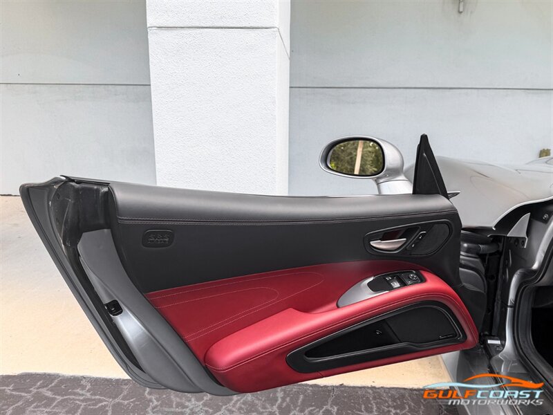 Used 2017 Dodge Viper GTS RWD image 22