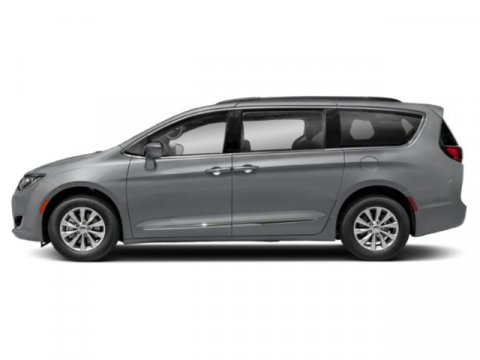 Used 2018 Chrysler Pacifica Limited w/ Tire & Wheel Group FWD image 6