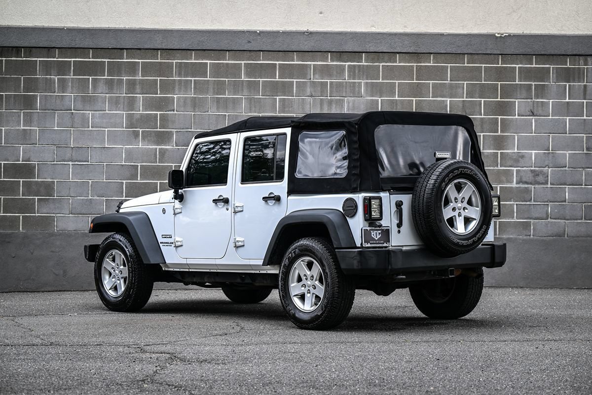 Used 2016 Jeep Wrangler Unlimited Sport w/ Quick Order Package 24S AWD/4WD image 4